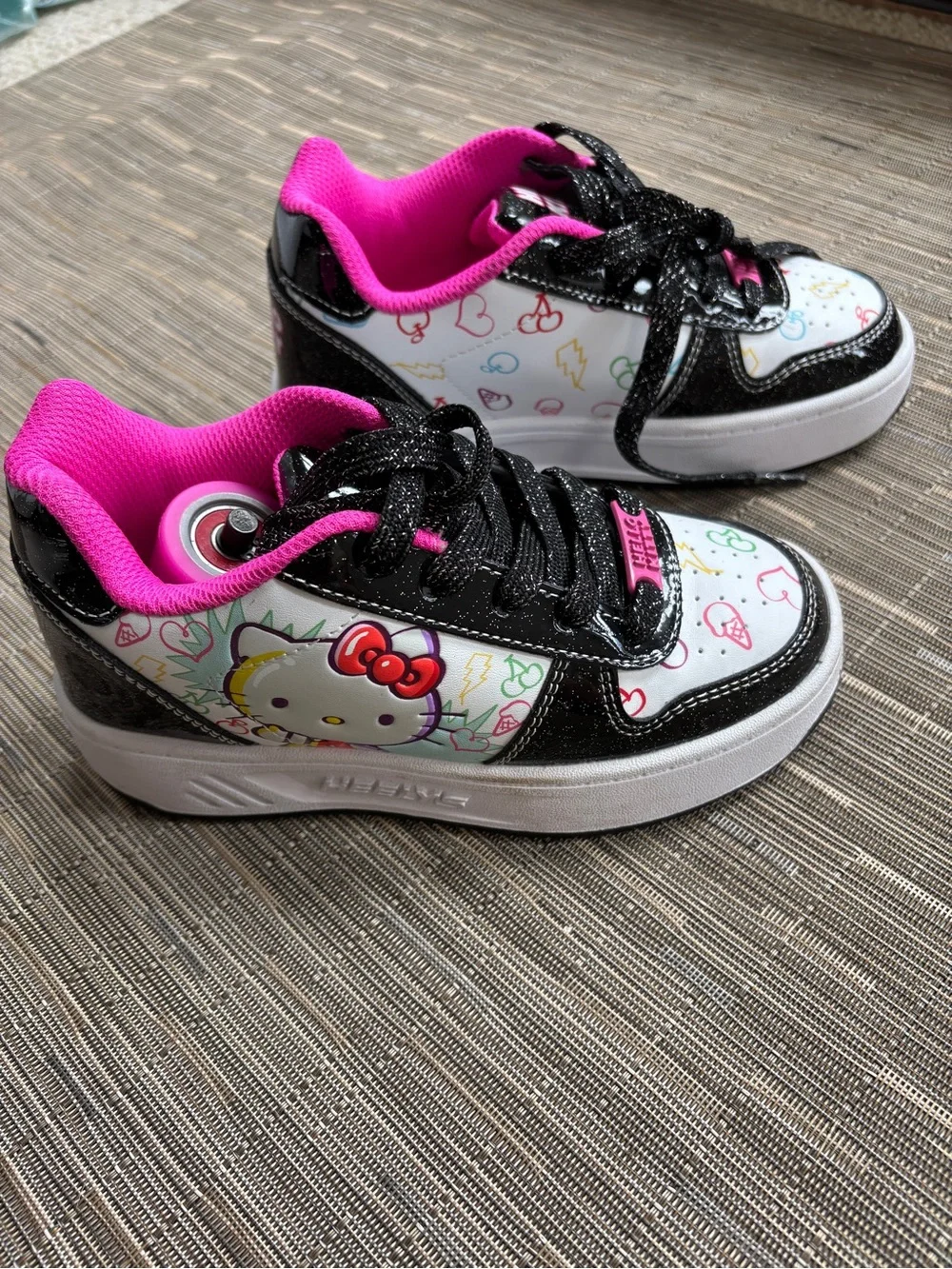 Heelys sneaker hello